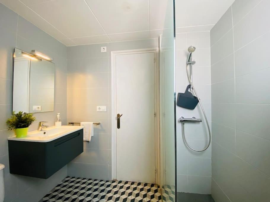 Apartamentos Aquarium Roses Kültér fotó